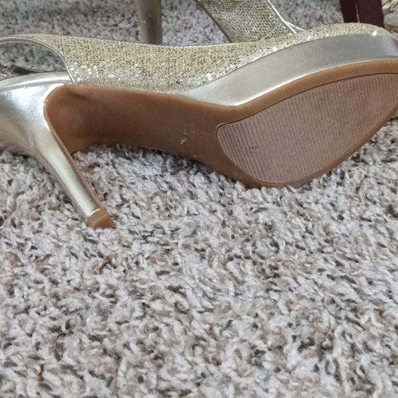 Shoes - Picture 2 of 3